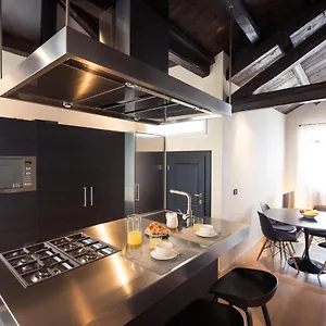 Amazing Modern Design Home, Campo Dei Mori. Wifi Appartement